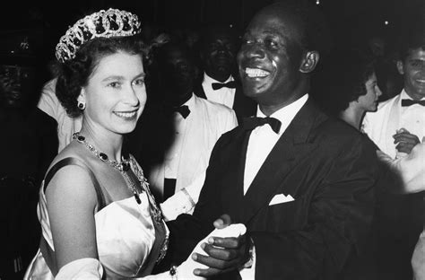 did queen elizabeth dance with an african did she ever meet martin luther king jr.